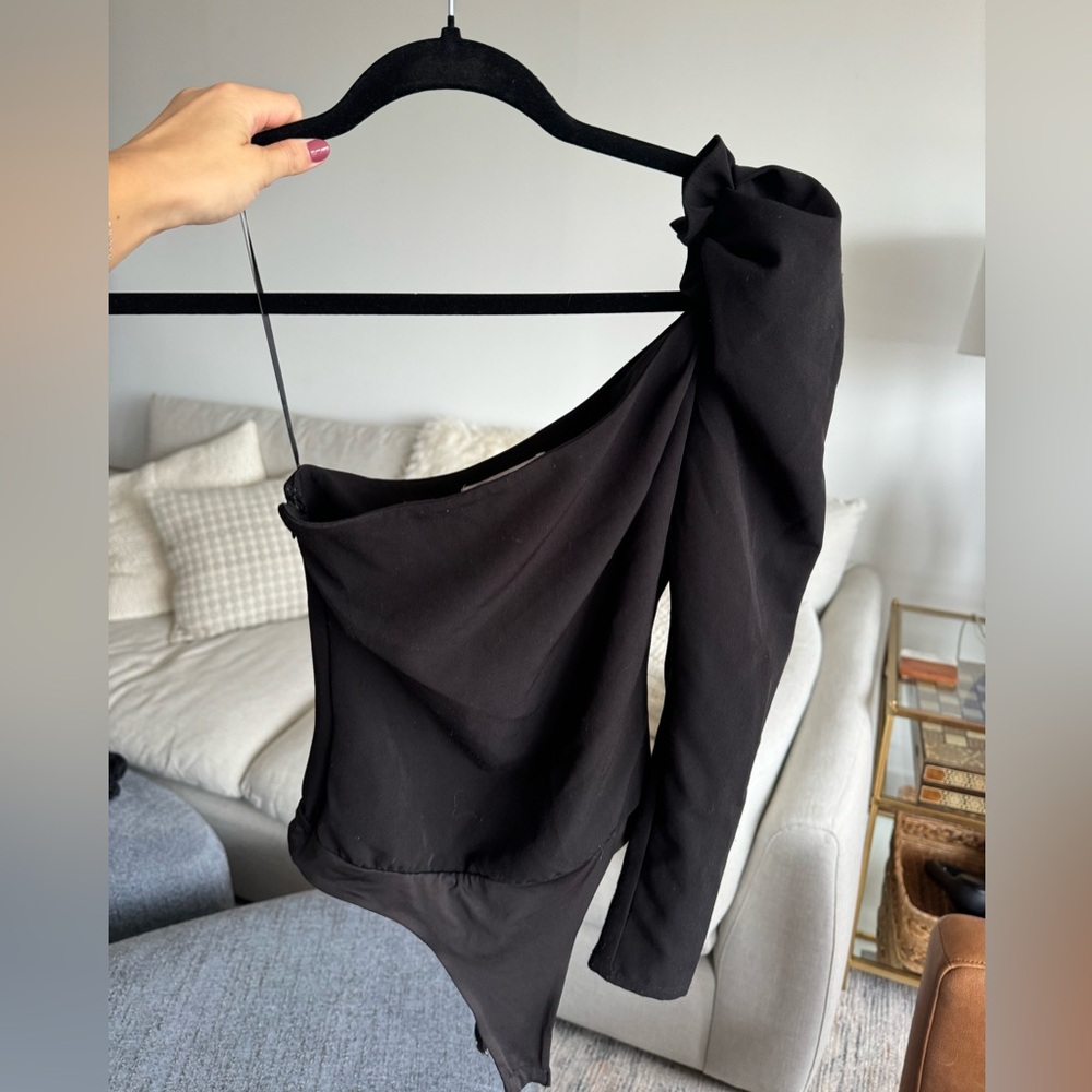 ASTR the label puff sleeve one shoulder bodysuit